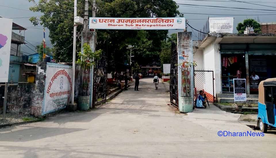 धरान–१२ चतरालाइनको सडक निर्माण अलपत्र,६९ लाखको ठेक्काको म्याद सकियो